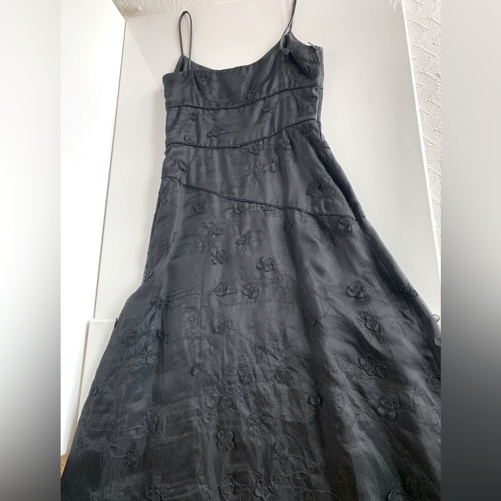 Nicole Miller Silk Dress Embroidered Flowers Size 0